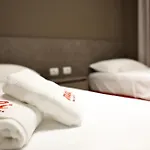 Meli Deluxe 3* تيرانا