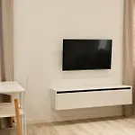 Meli Deluxe شقة فندقية تيرانا