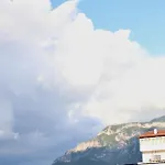 Meli Deluxe تيرانا