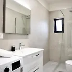 Meli Deluxe تيرانا