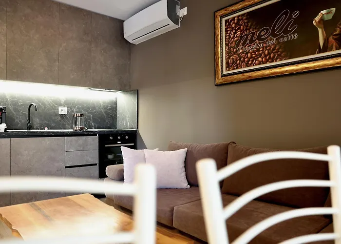 Meli Deluxe מלון דירות