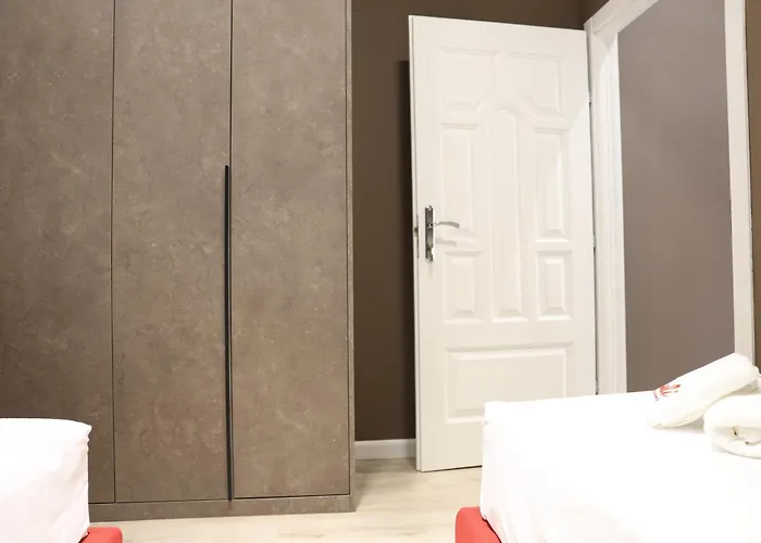 Meli Deluxe Тирана