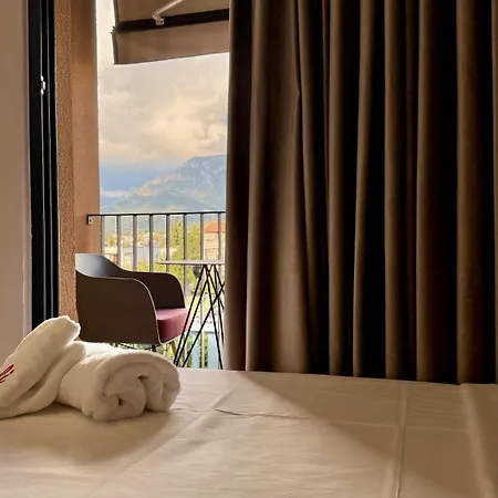 Meli Deluxe 3* Tirana