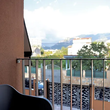Meli Deluxe Tirana