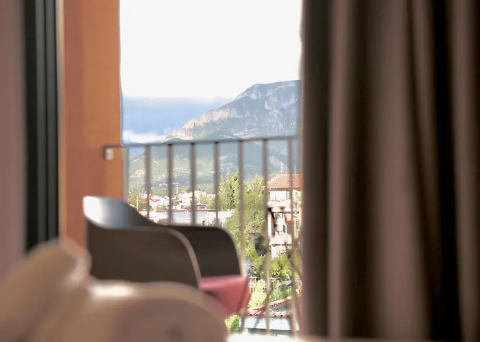 Meli Deluxe 4* Tirana
