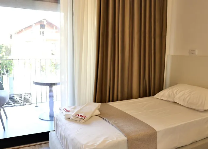 Meli Deluxe Aparthotel